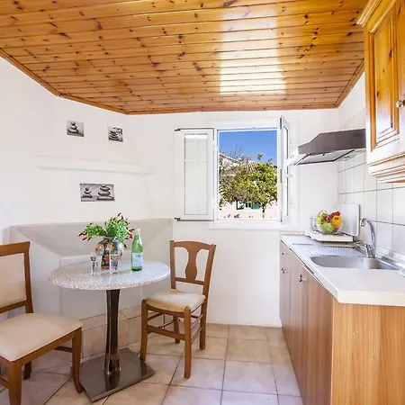 Koutroulo's Private 펜션 Kato Korakiana